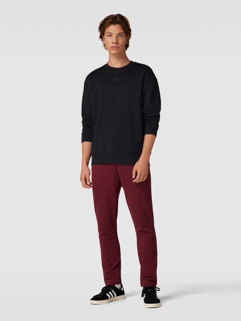 Sweatshirt mit Label-Stitching in schwarz