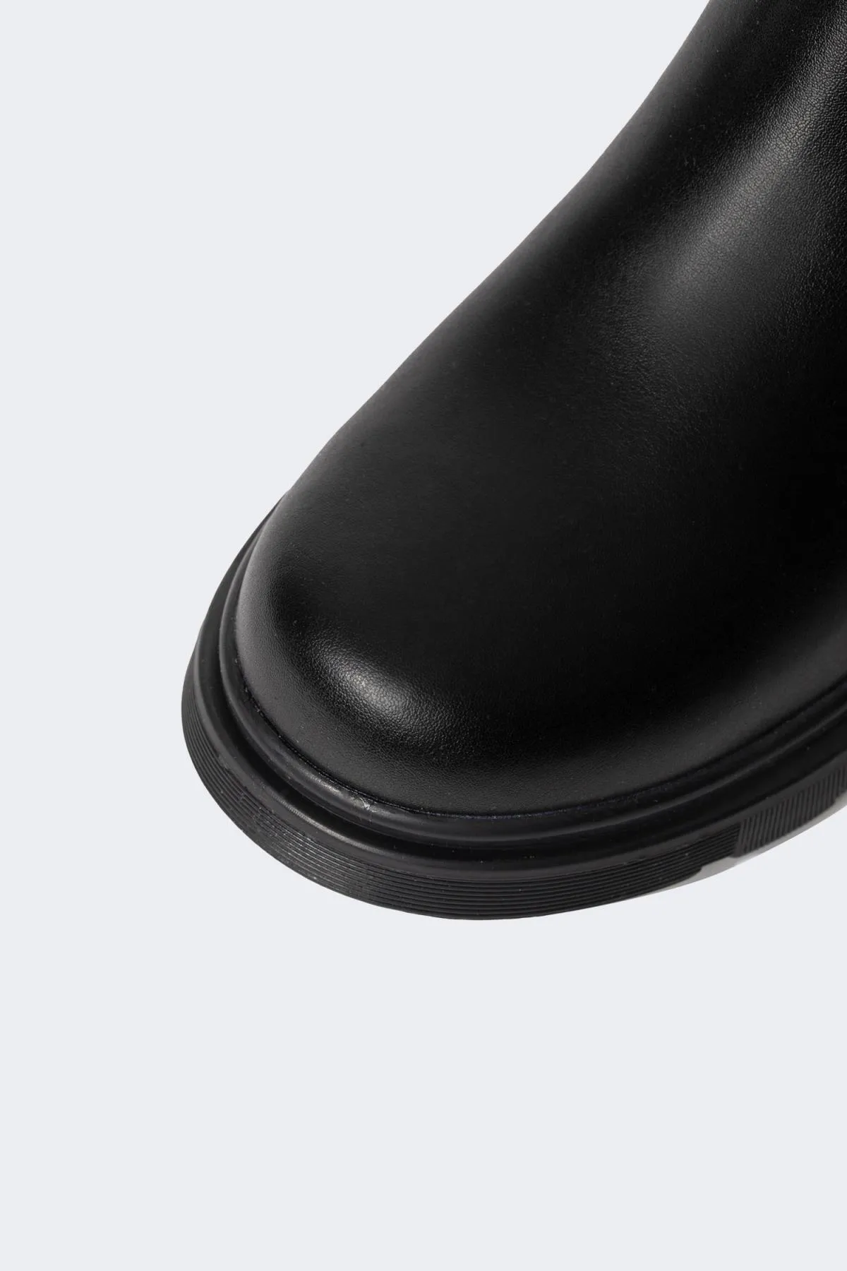 DeFacto  Damenstiefel aus Kunstleder mit flacher Sohle