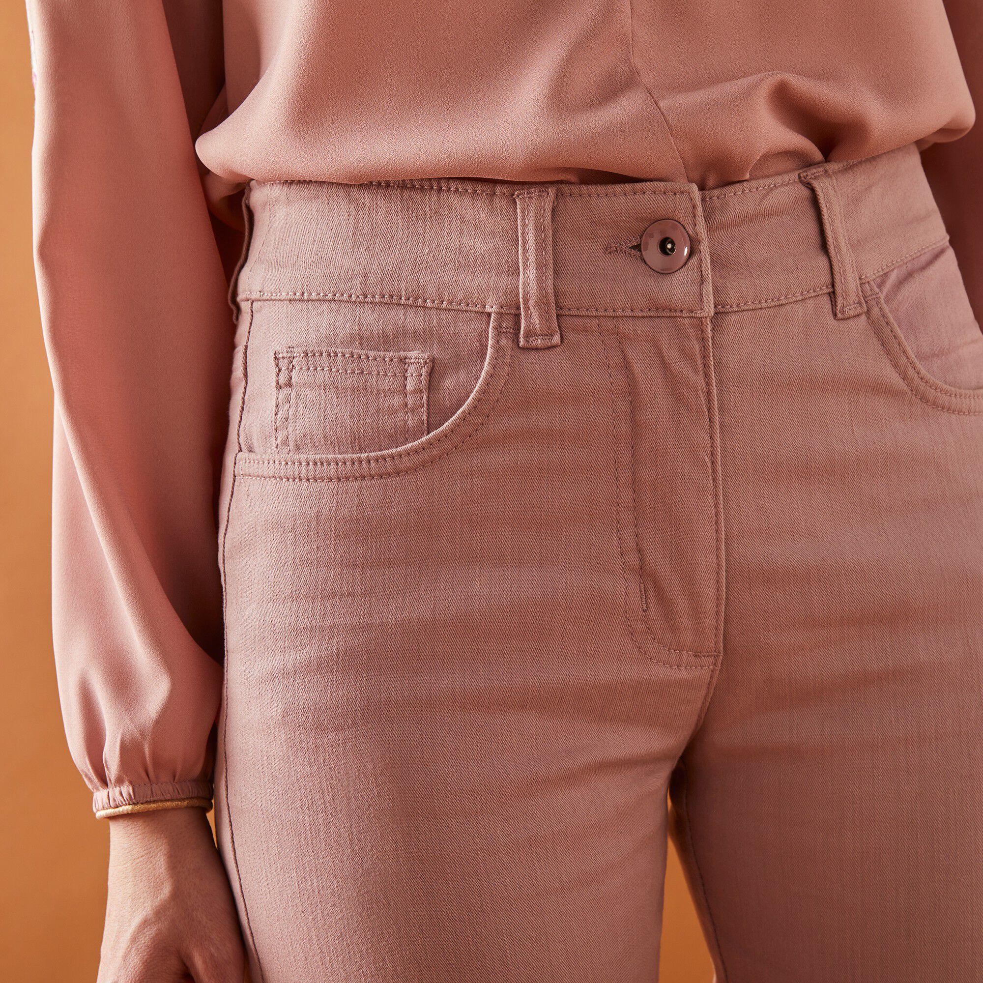 Pantalon droit gainant