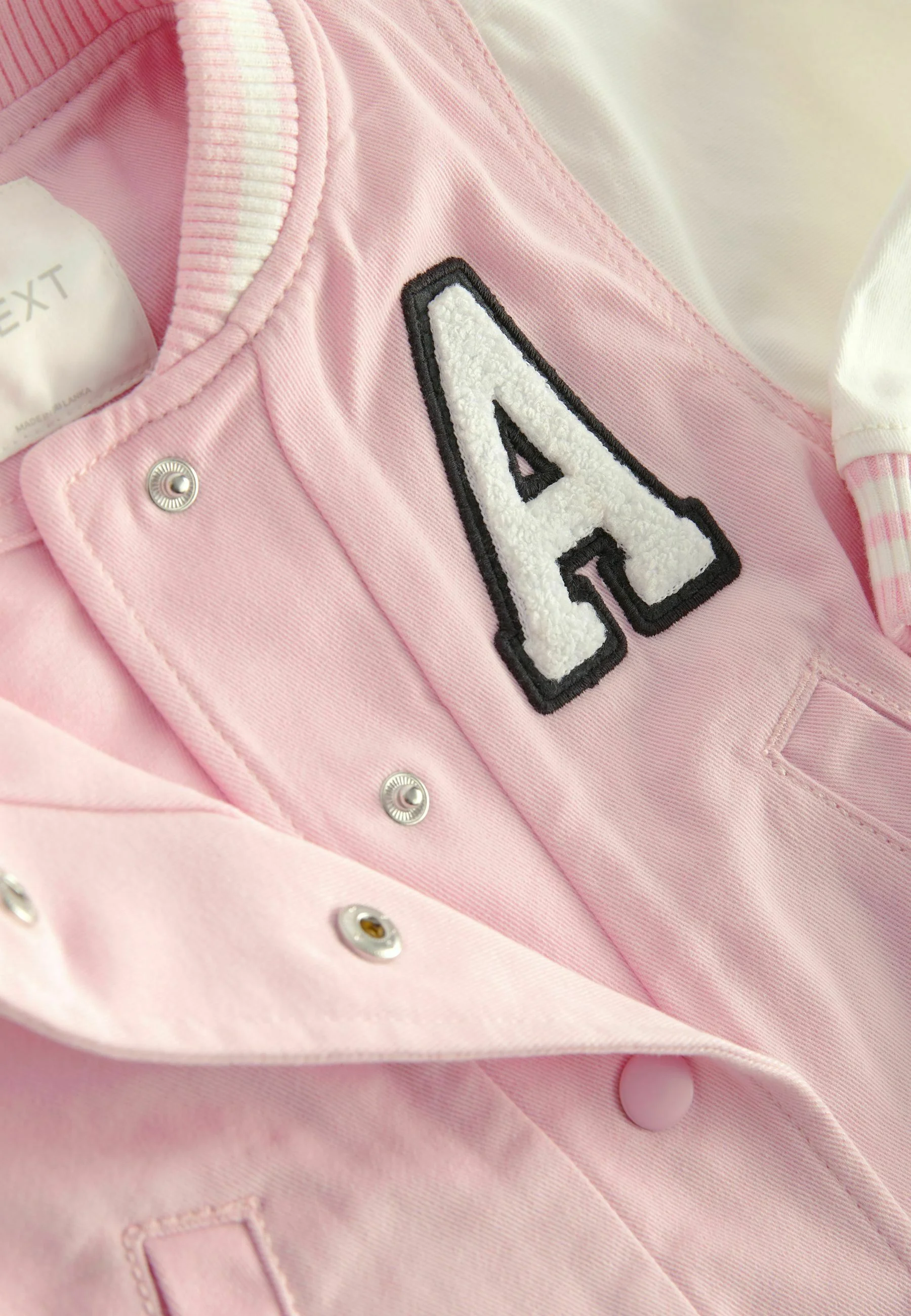 Chaqueta bomber de corte regular universitario