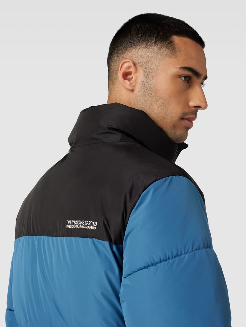 Steppjacke in Two-Tone-Machart Modell 'MELVIN' in blau