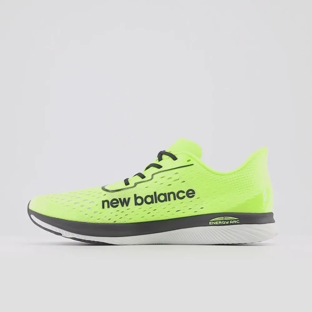 New Balance FuelCell SuperComp Pacer MFCRRCT / grün