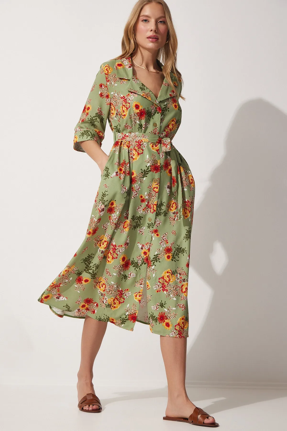 Happiness İstanbul  Geblümtes Sommer-Hemdkleid aus Viskose