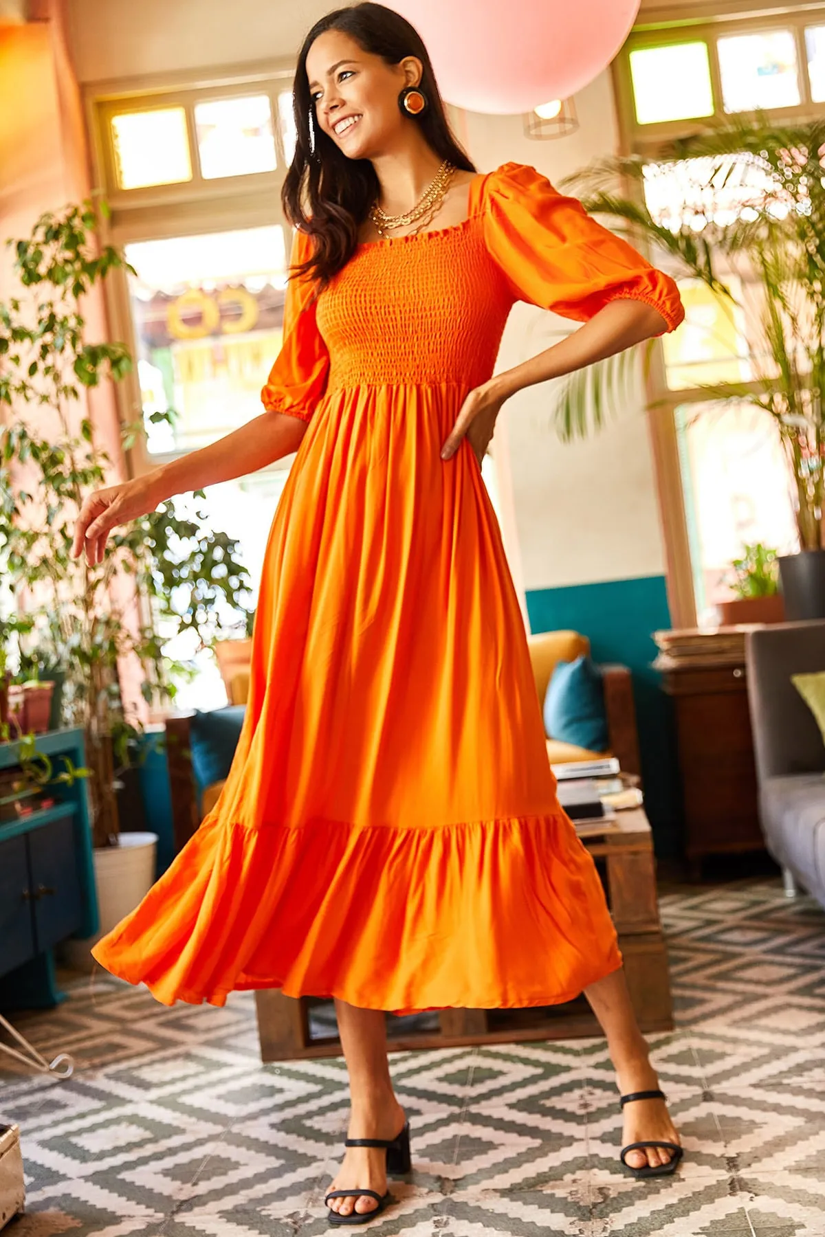 Olalook  Orangefarbenes, glitzerndes Bodrum-Kleid mit quadratischem Kragen für Damen ELB-19001557