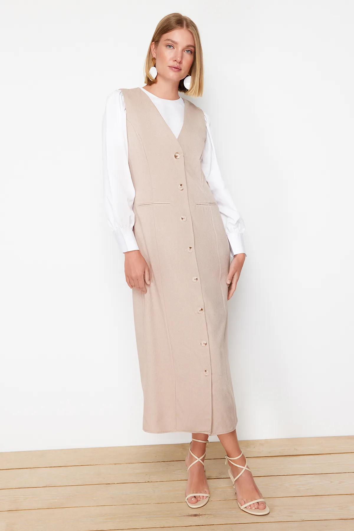 Trendyol Modest  Beige, ungefütterte Weste aus leinwandgewebtem Polyviscon TCTSS24EB00202