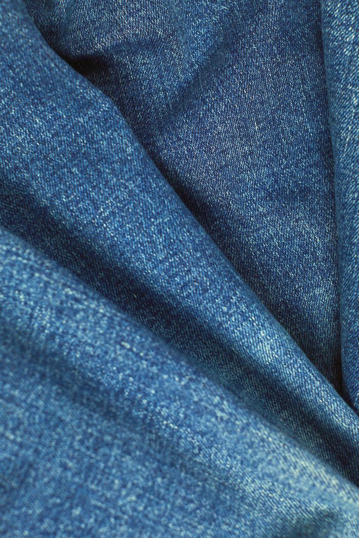 Schmal geschnittene Retro-Jeans mit hohem Bund