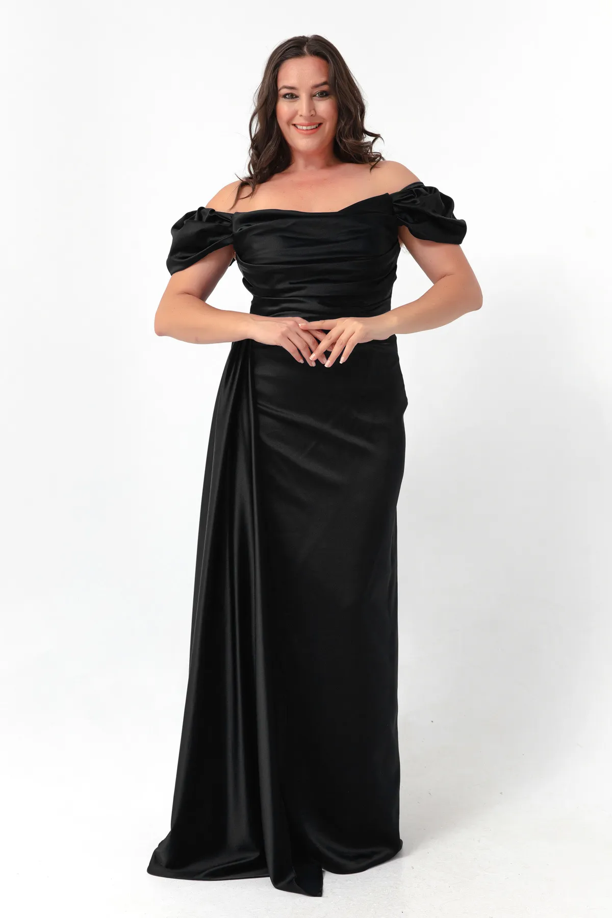 Lafaba  Schwarzes, trainiertes, langes Satin-Abendkleid und Abschlusskleid mit U-Boot-Ausschnitt für Damen