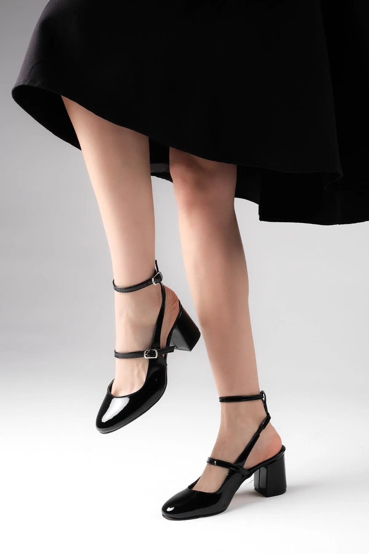 Mio Gusto  Schwarze Damen-Schuhe mit offenem Rücken und Absatz