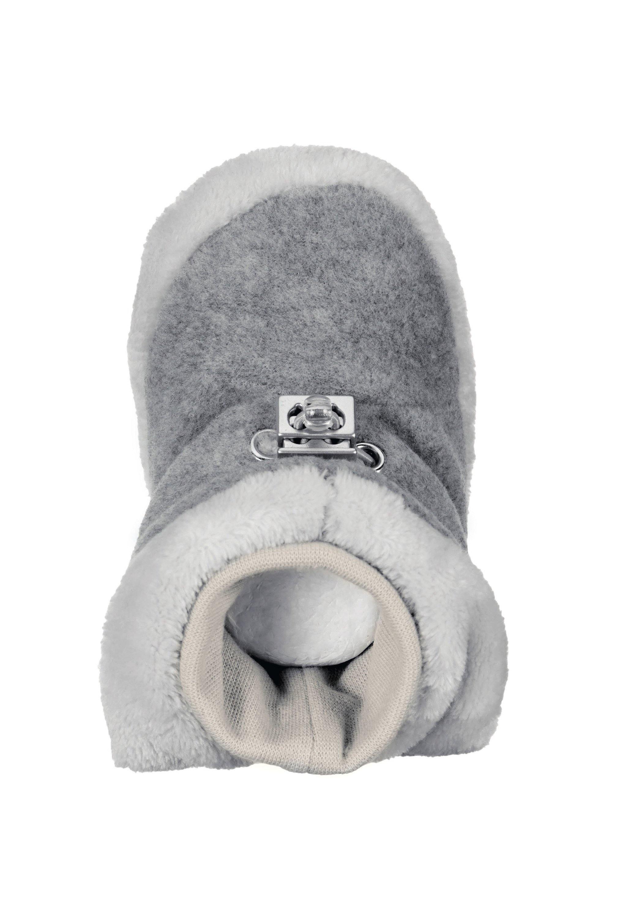 Babyschuhe in verschiedenen Unifarben