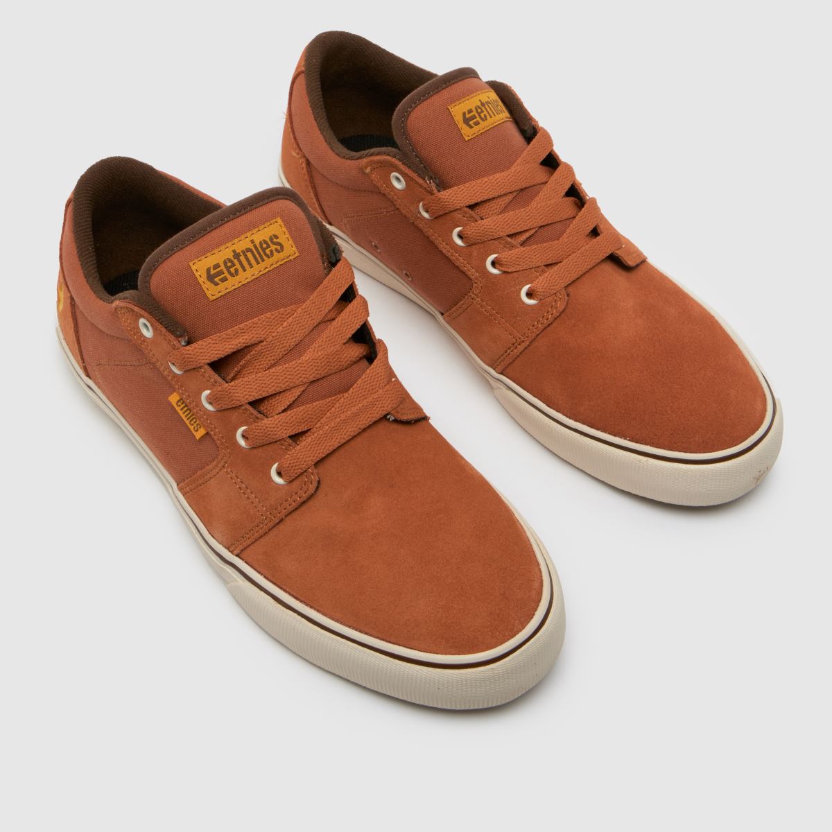 Etnies – Barge – Bruna sneakers med lång ärm