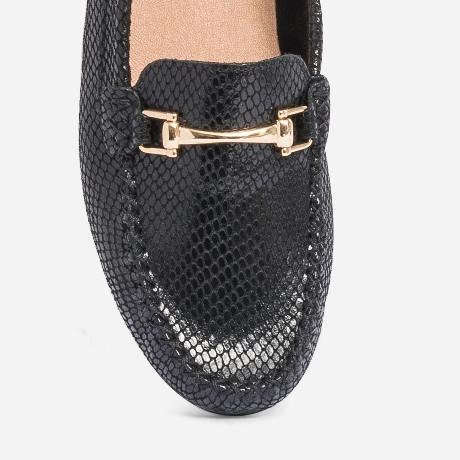 Mocassin noir en cuir velours effet python