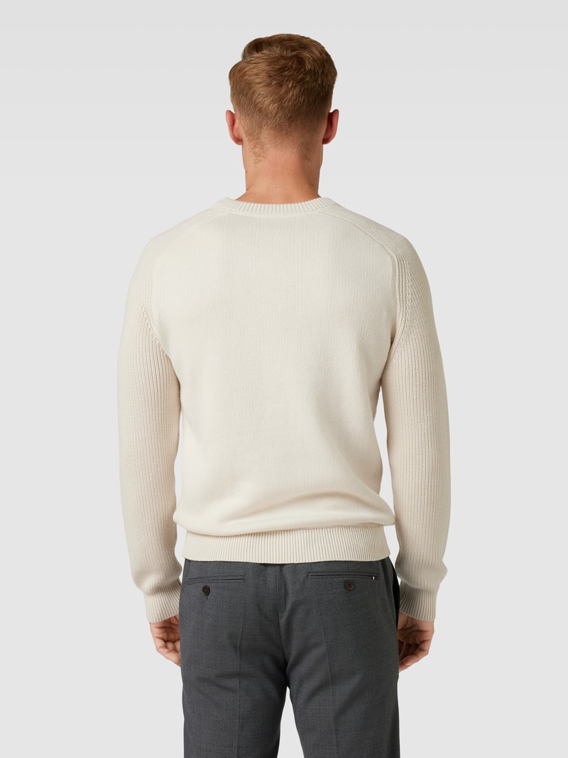 Strickpullover mit gerippten Abschlüssen Modell 'Matero' in offwhite