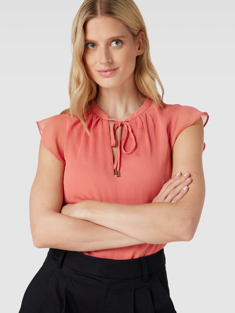 Bluse mit Schlüsselloch-Ausschnitt in hellrot