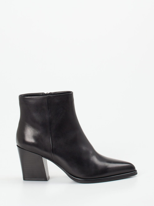 Stiefelette-17390090176 Regarde Le Ciel
