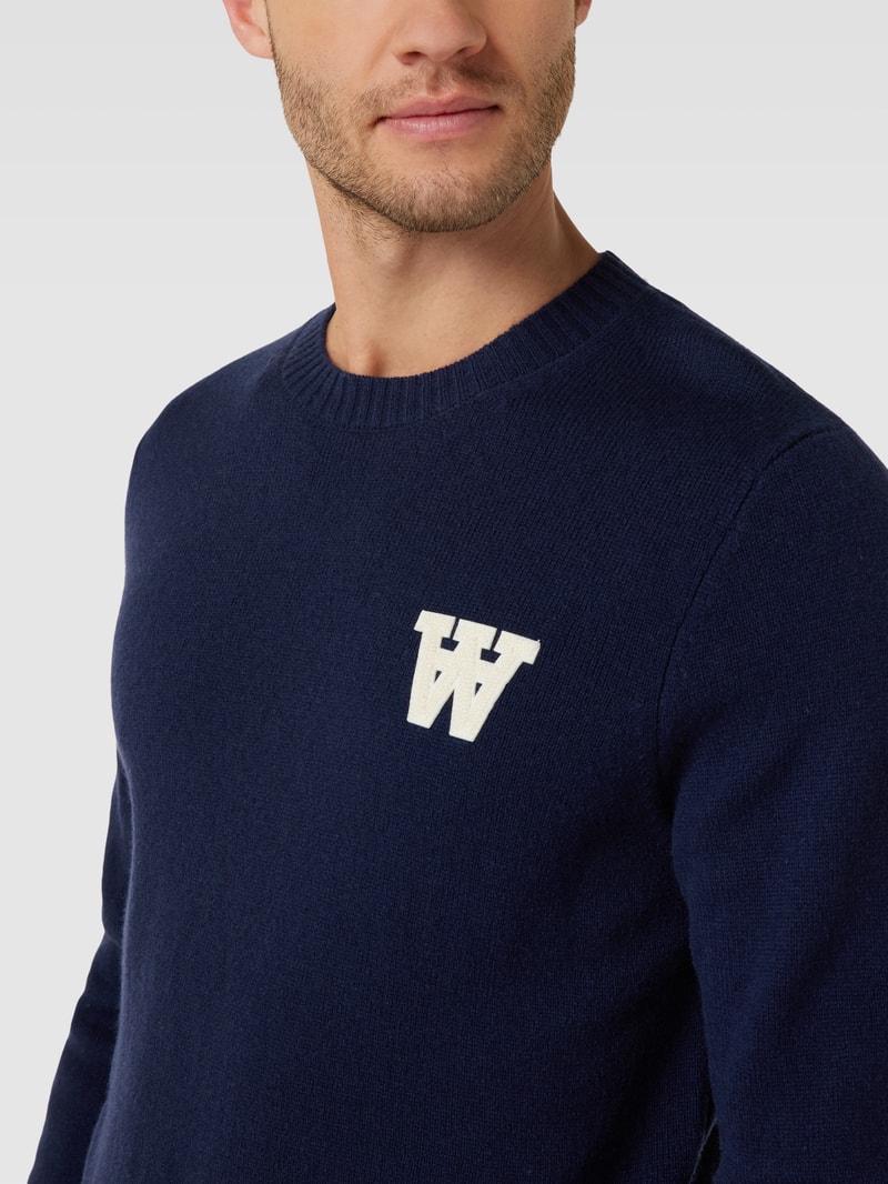 Strickpullover mit Label-Detail in marineblau