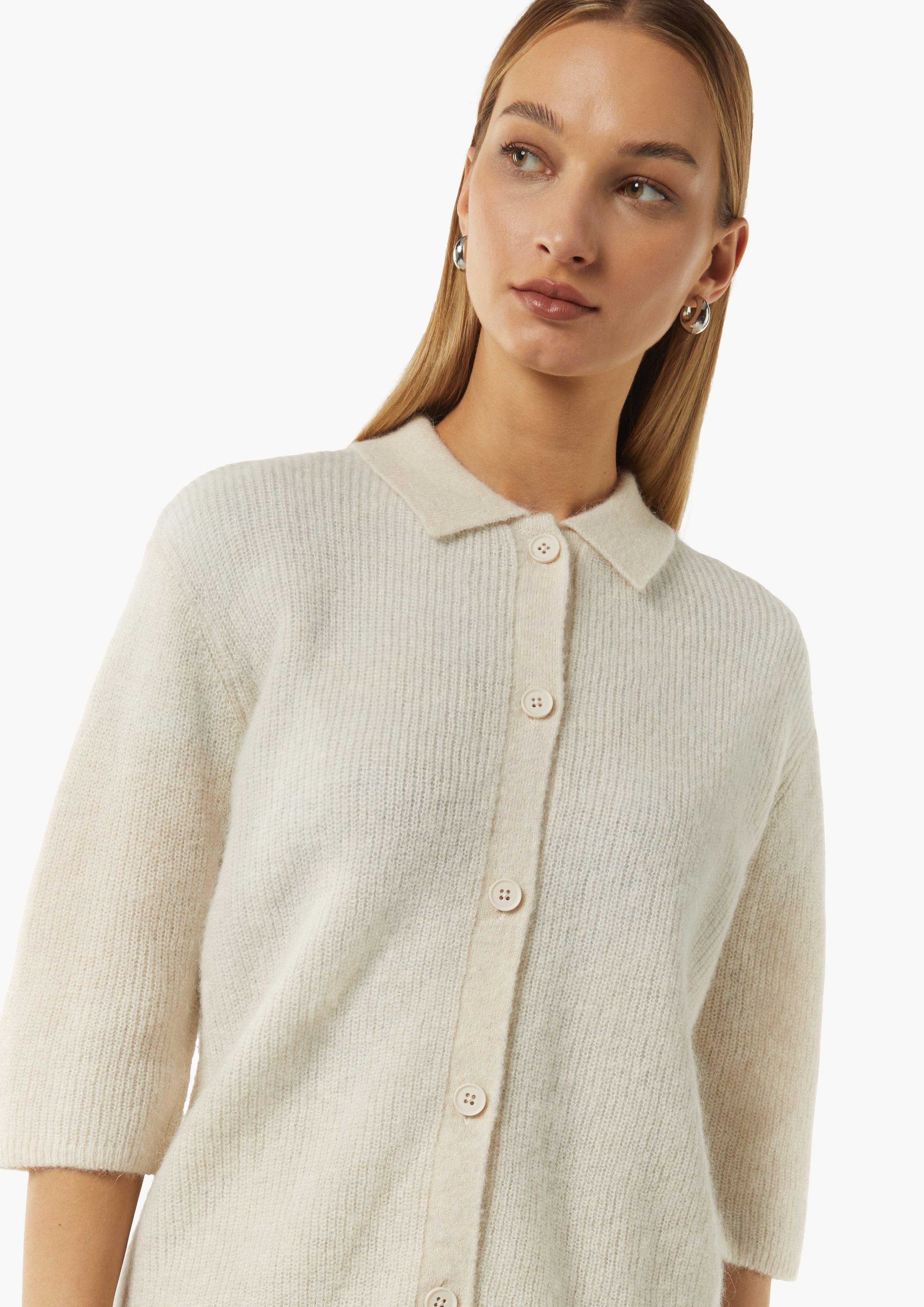 Strickjacke mit Polokragen und Knöpfen - helles beige