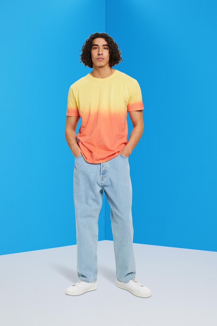 Zweifarbig blass gefärbtes T-Shirt