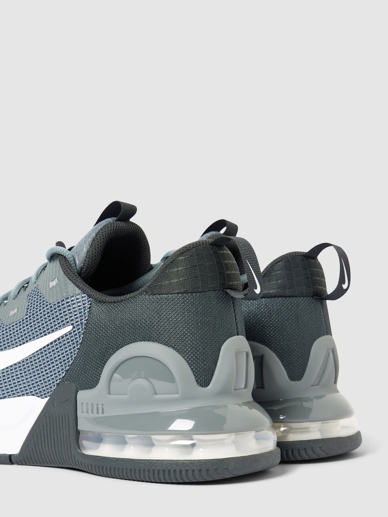 Sneaker mit Zugschlaufe Modell 'Air Max' in hellgrau