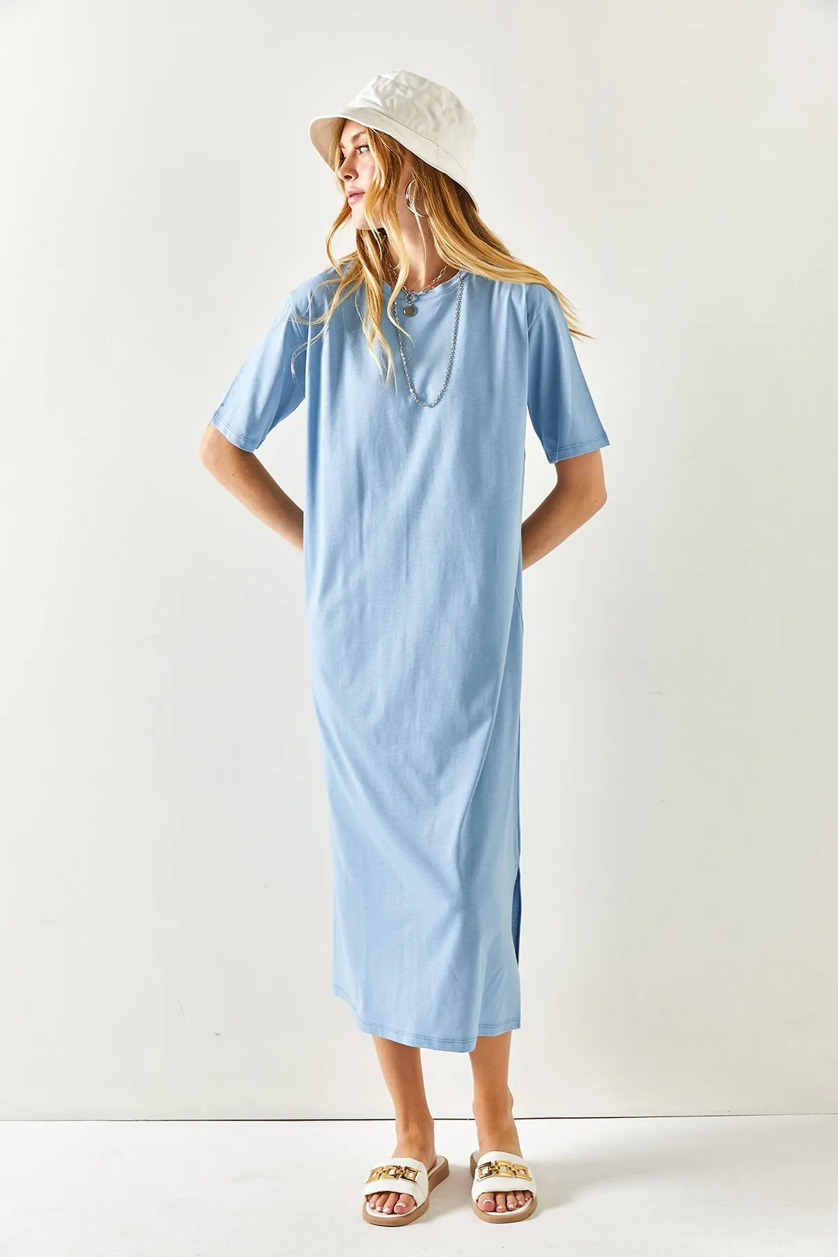Olalook  Übergroßes Baumwollkleid mit seitlichem Schlitz in Indigo für Damen ELB-19001880