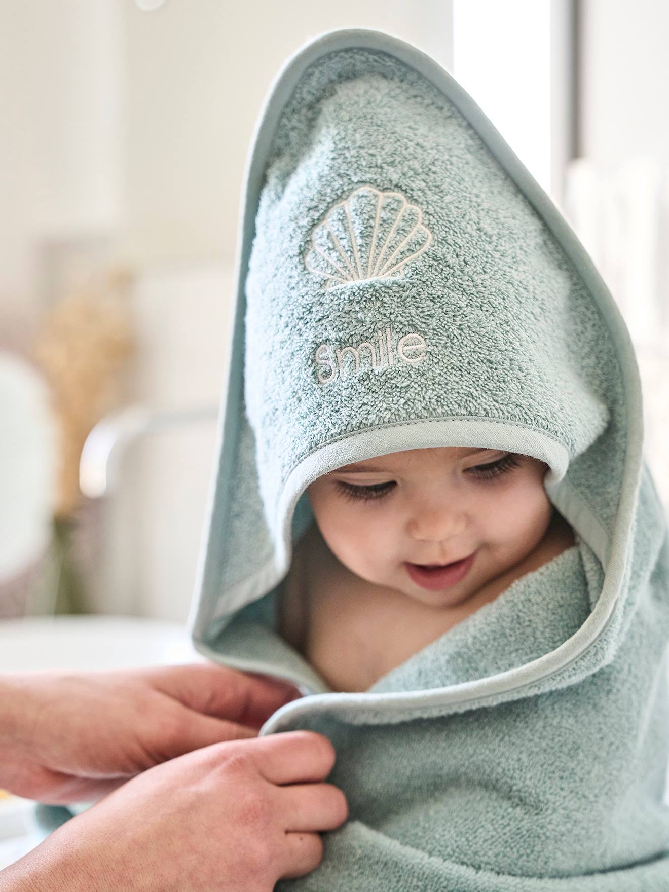 Cape de bain personnalisable + gant de toilette bleu moyen