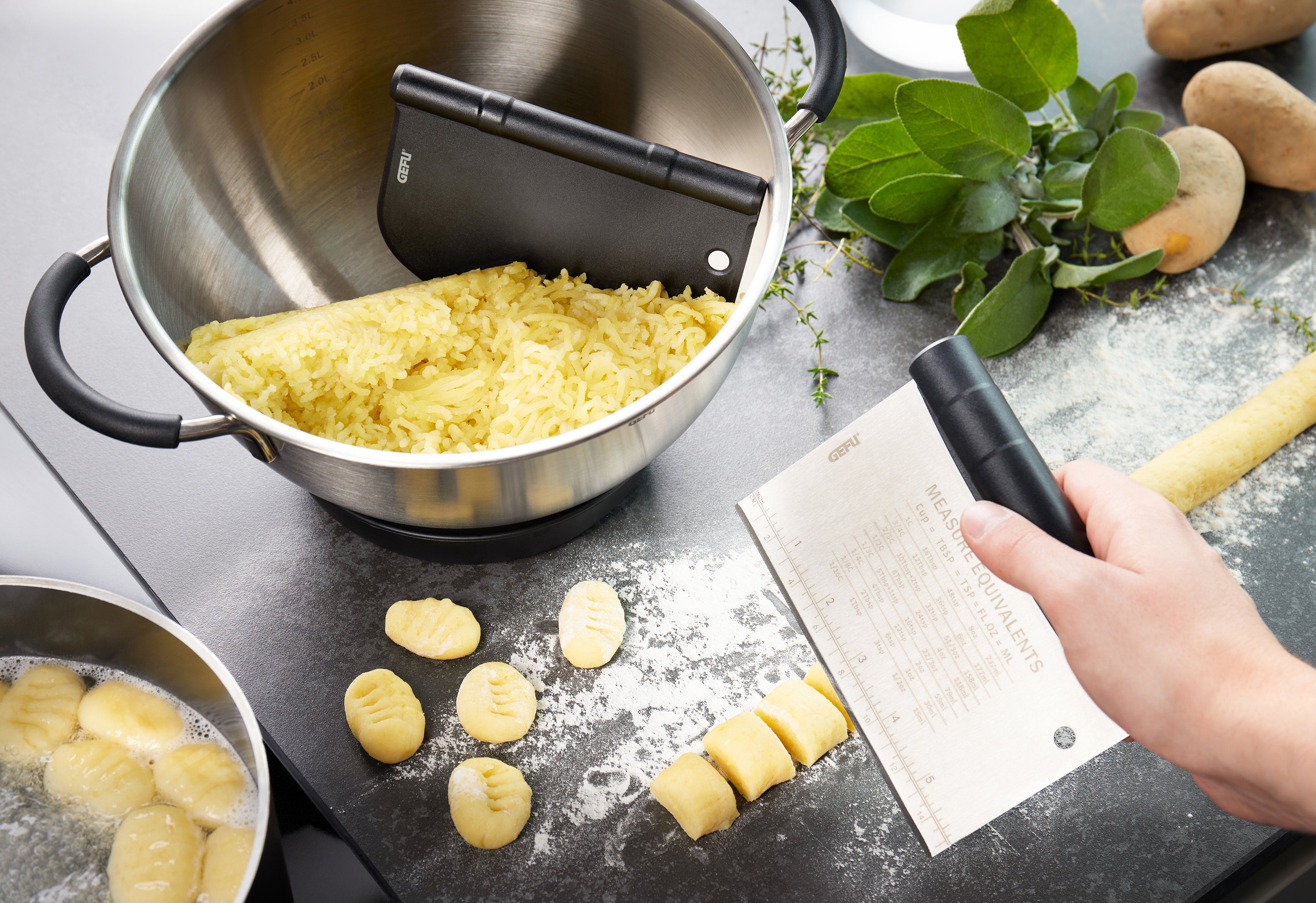 GEFU Teigspachtel DUTTO, Zwei in Eins, spülmaschinengeeignet