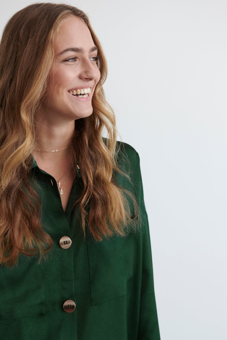 Sivi gold button shirt