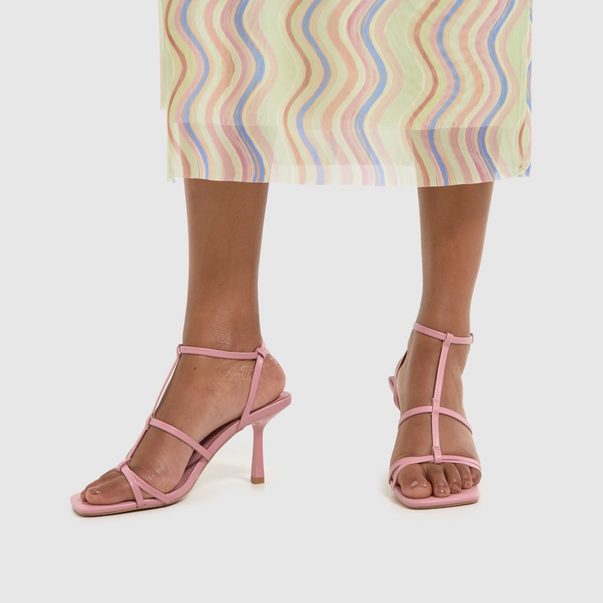 Schuh – Rosa Saffy T-bar höga klackar med fyrkantig tå