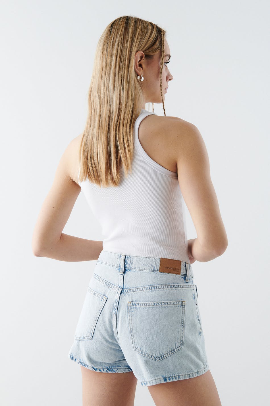 Loose denim shorts