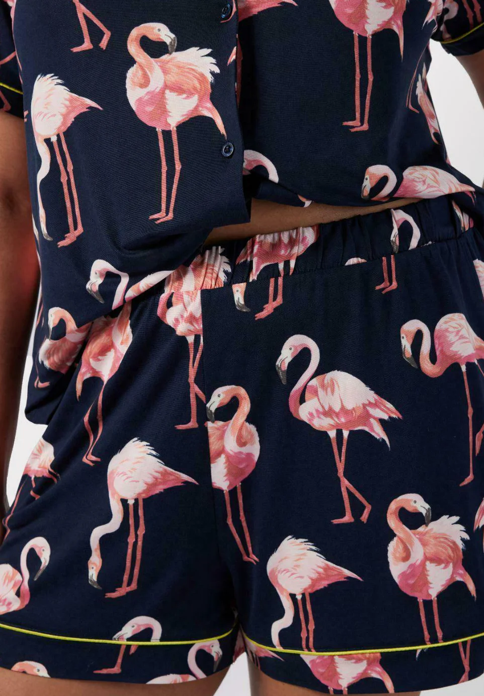 Pijama Chelsea Peers con estampado de flamencos curvados