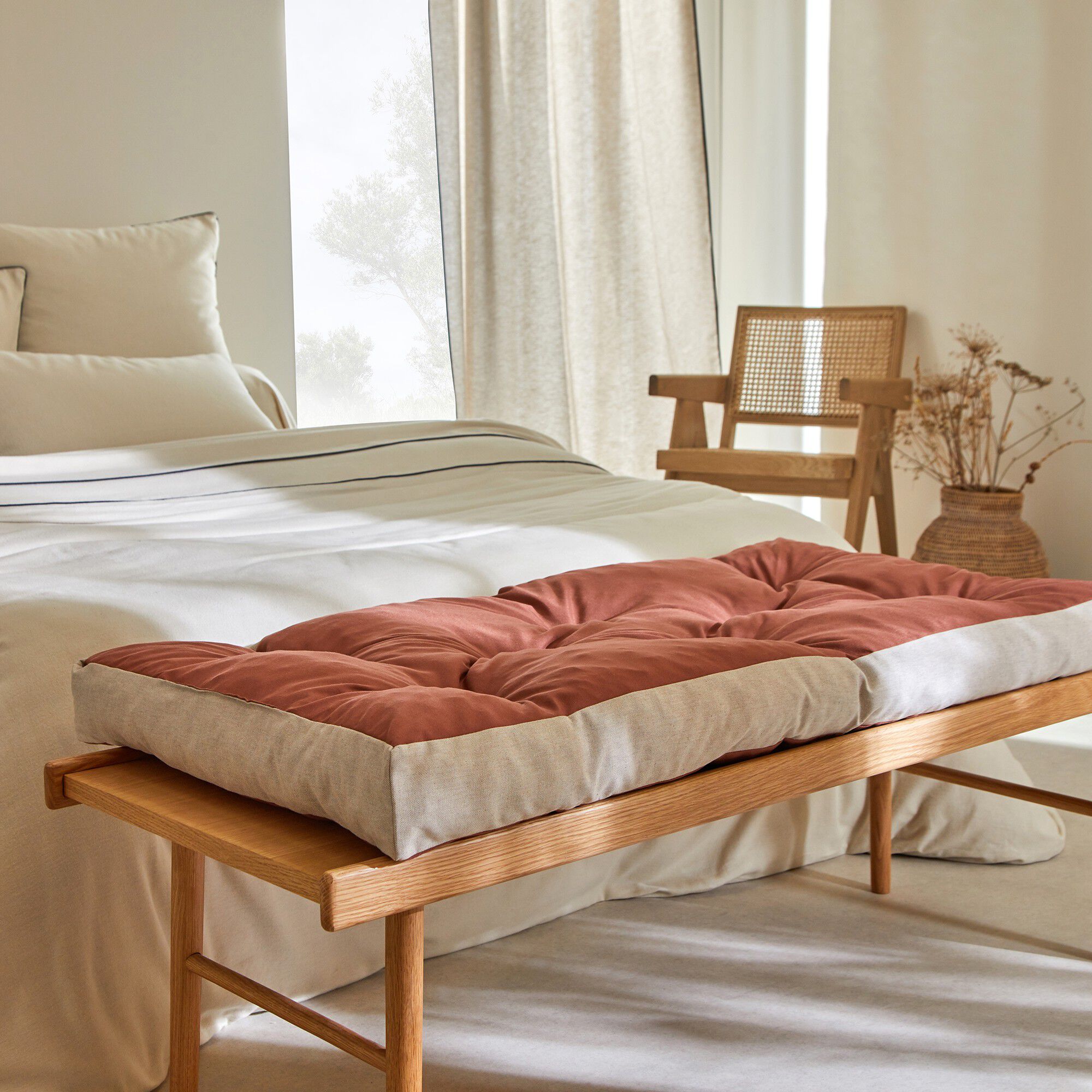 Long coussin de sol, collection 