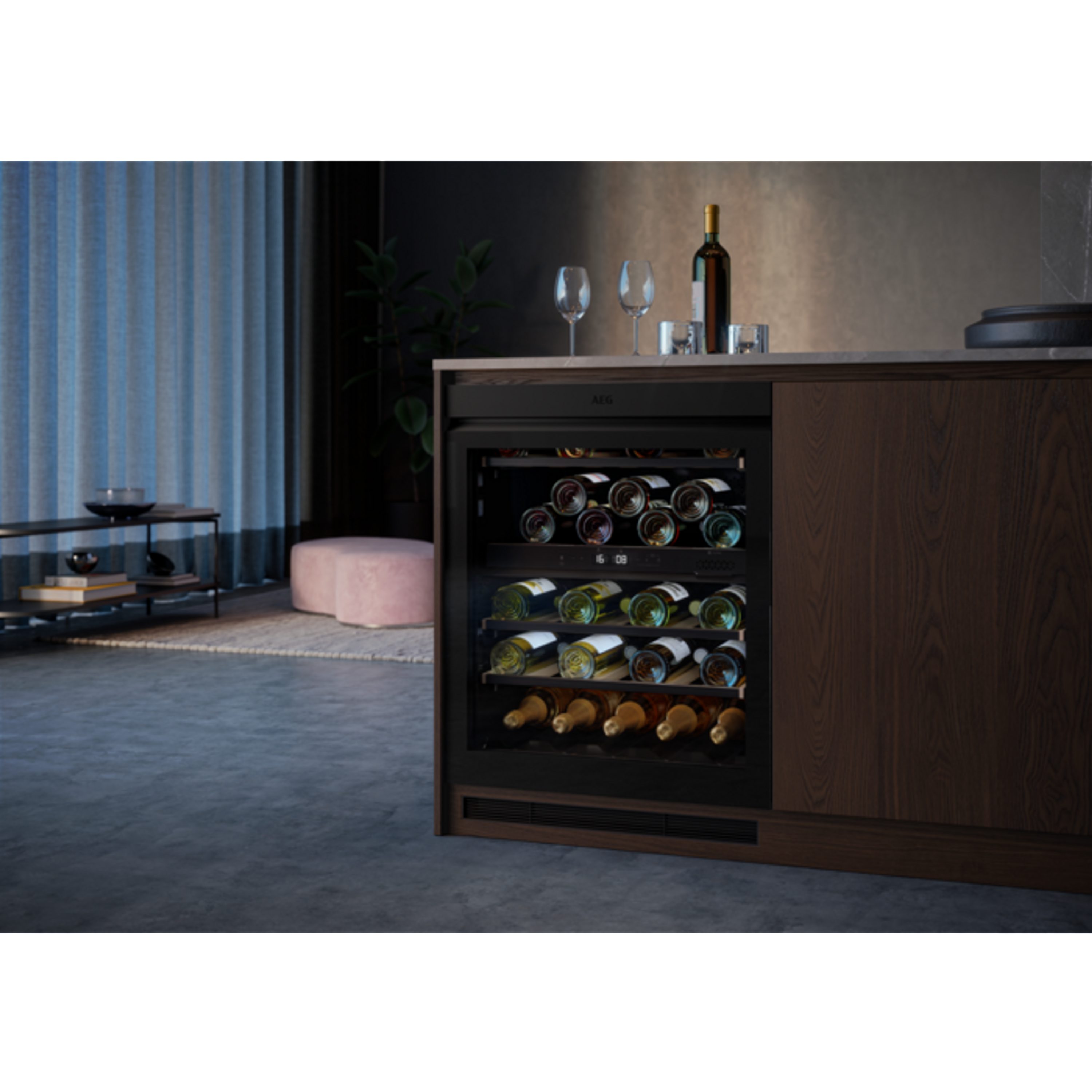 AEG Einbauweinkühlschrank AWUD040B8B, für 40 Standardflaschen á 0,75l,LCD-Display, Weinlagerung
