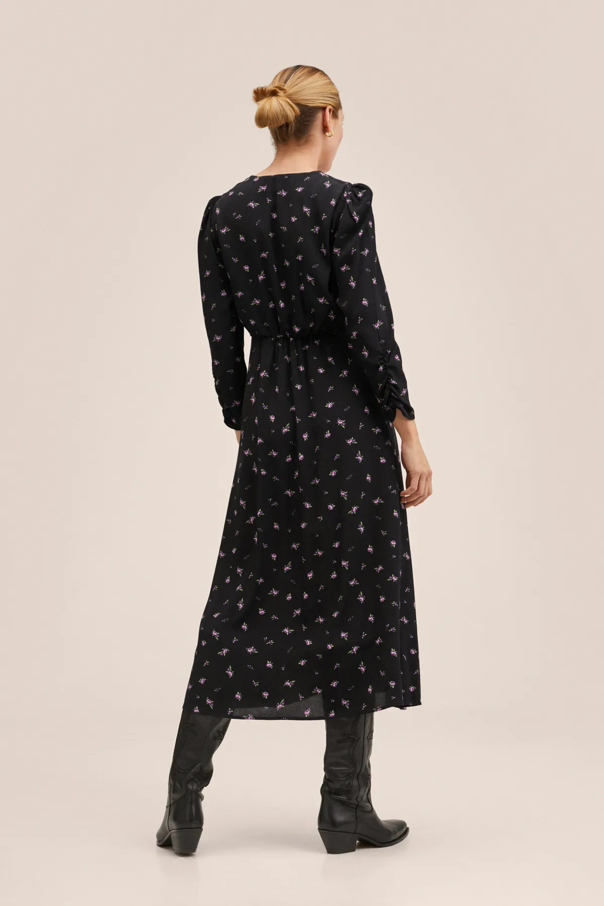 MANGO  27004016 Kleider und Overalls Schwarz