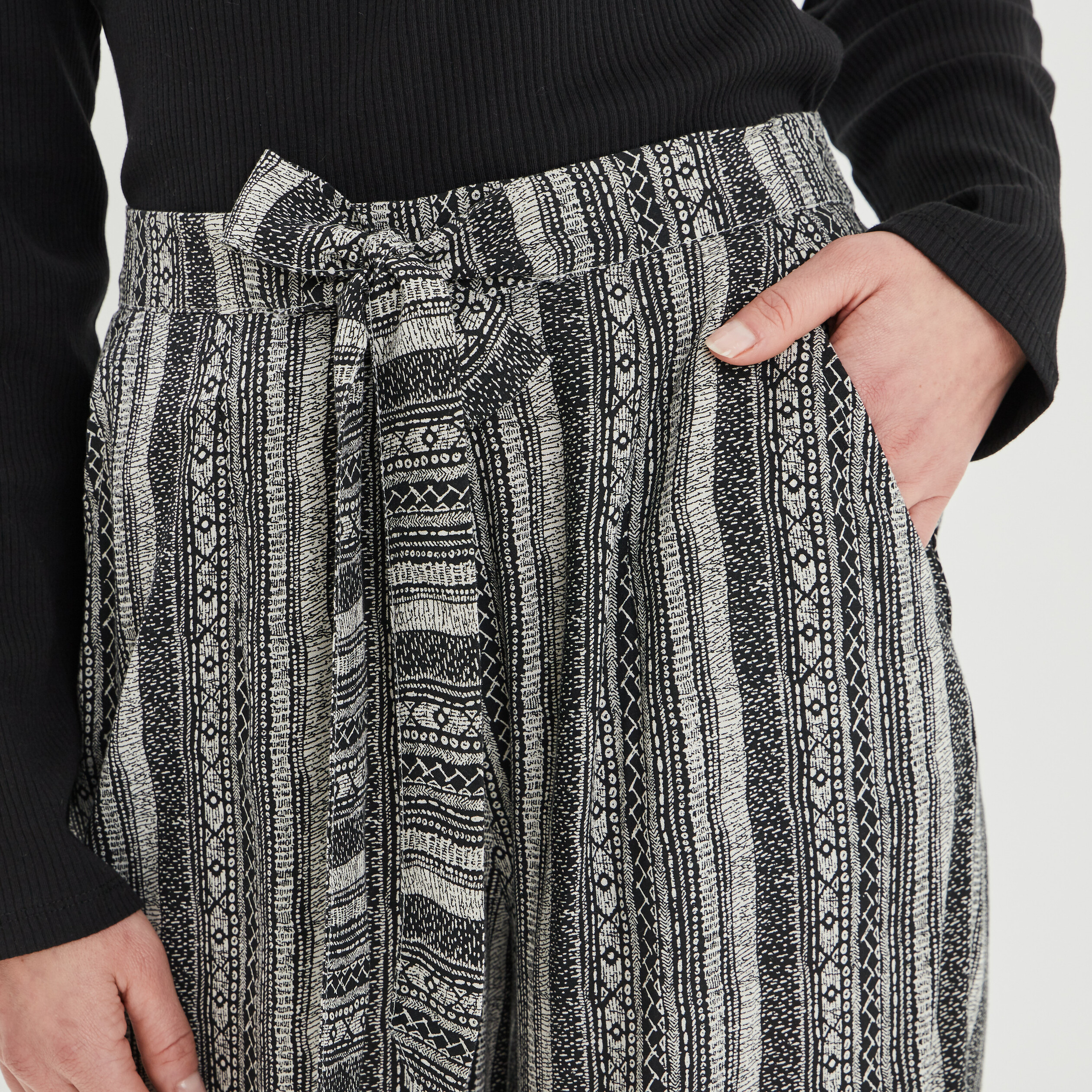 Pantalon wide leg fluide noir femme | La Halle