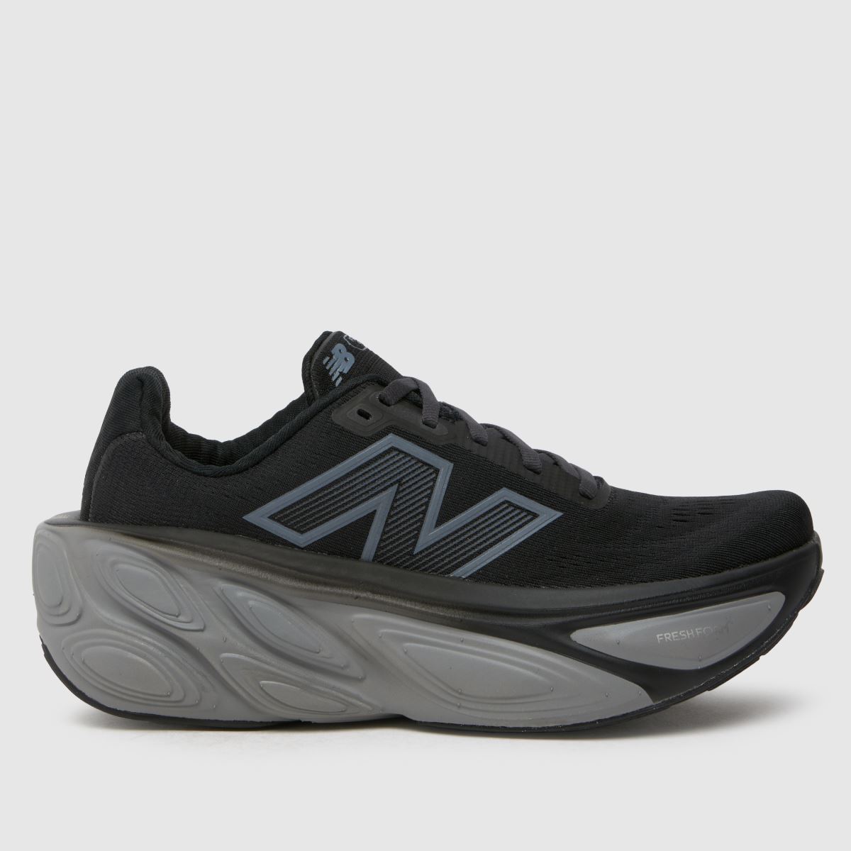 New Balance – Fresh Foam x More V5 – Svarta och gråa träningsskor