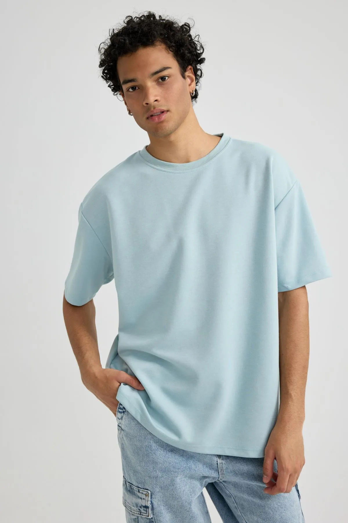 DeFacto  T-Shirt mit Rundhalsausschnitt in Oversize-Passform