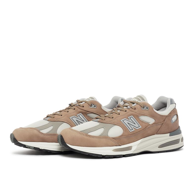 New Balance 991v2 