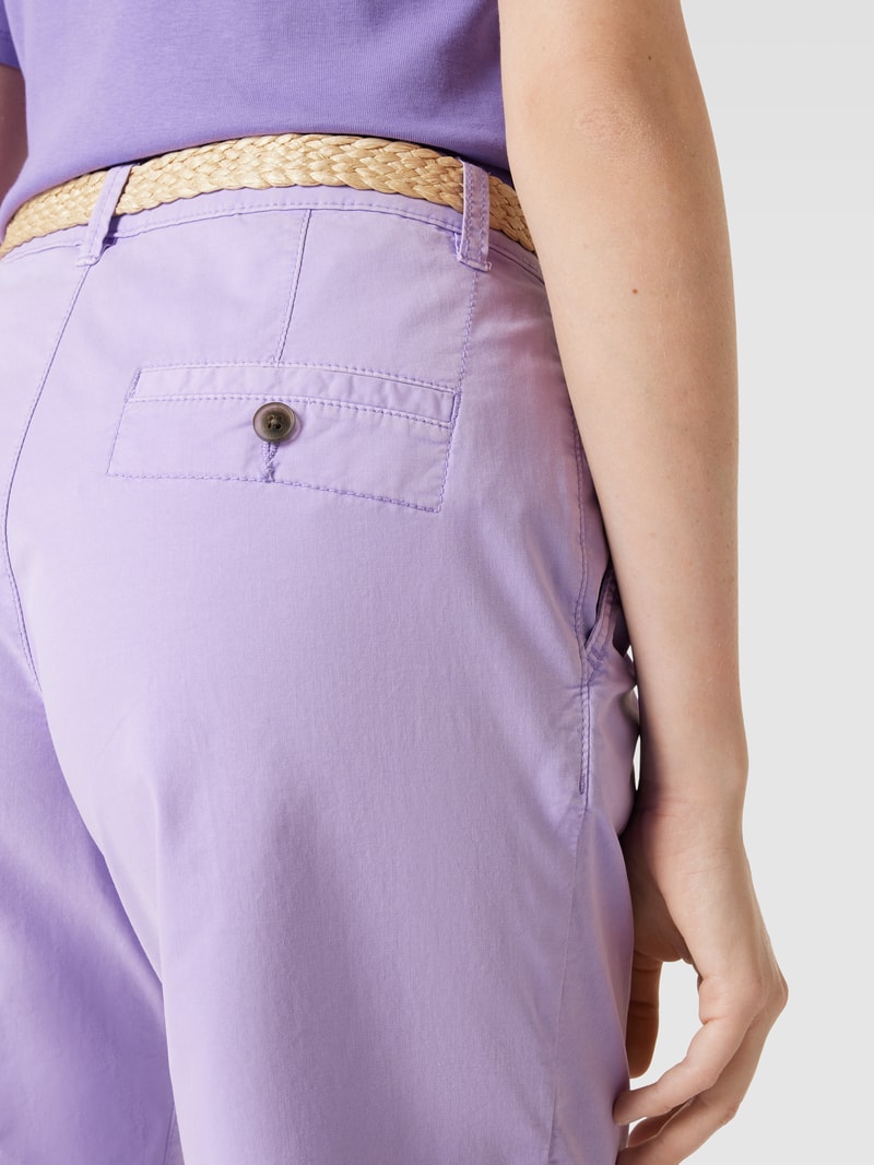 Chinoshorts mit französischen Eingrifftaschen in flieder
