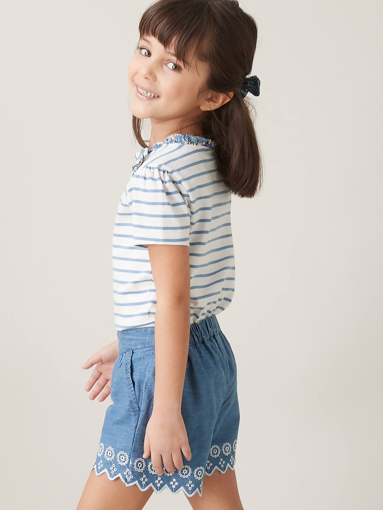 Short brodé en denim light fille CYRILLUS bleu jean