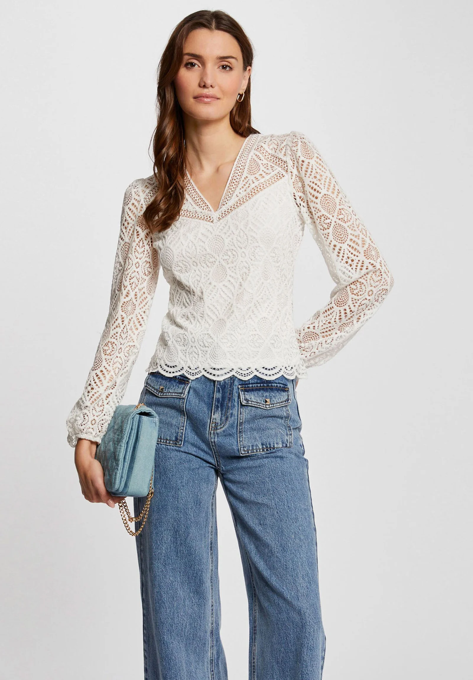 Blusa Morgan con cuello en V