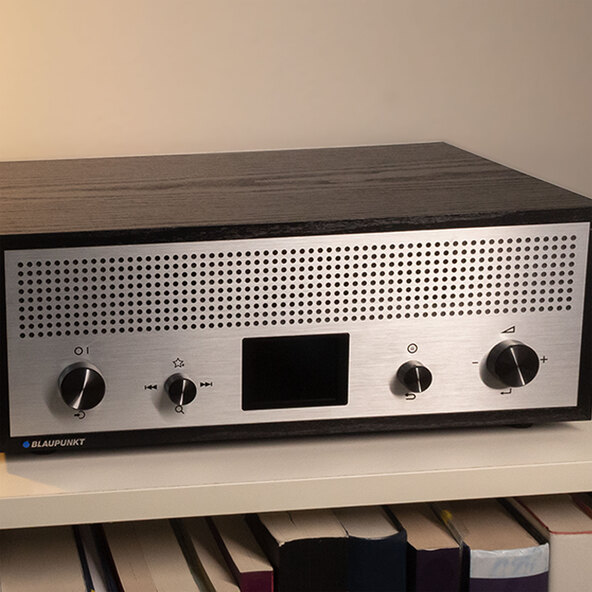 Nostalgie-Radio Verona mit Farbdisplay, schwarz