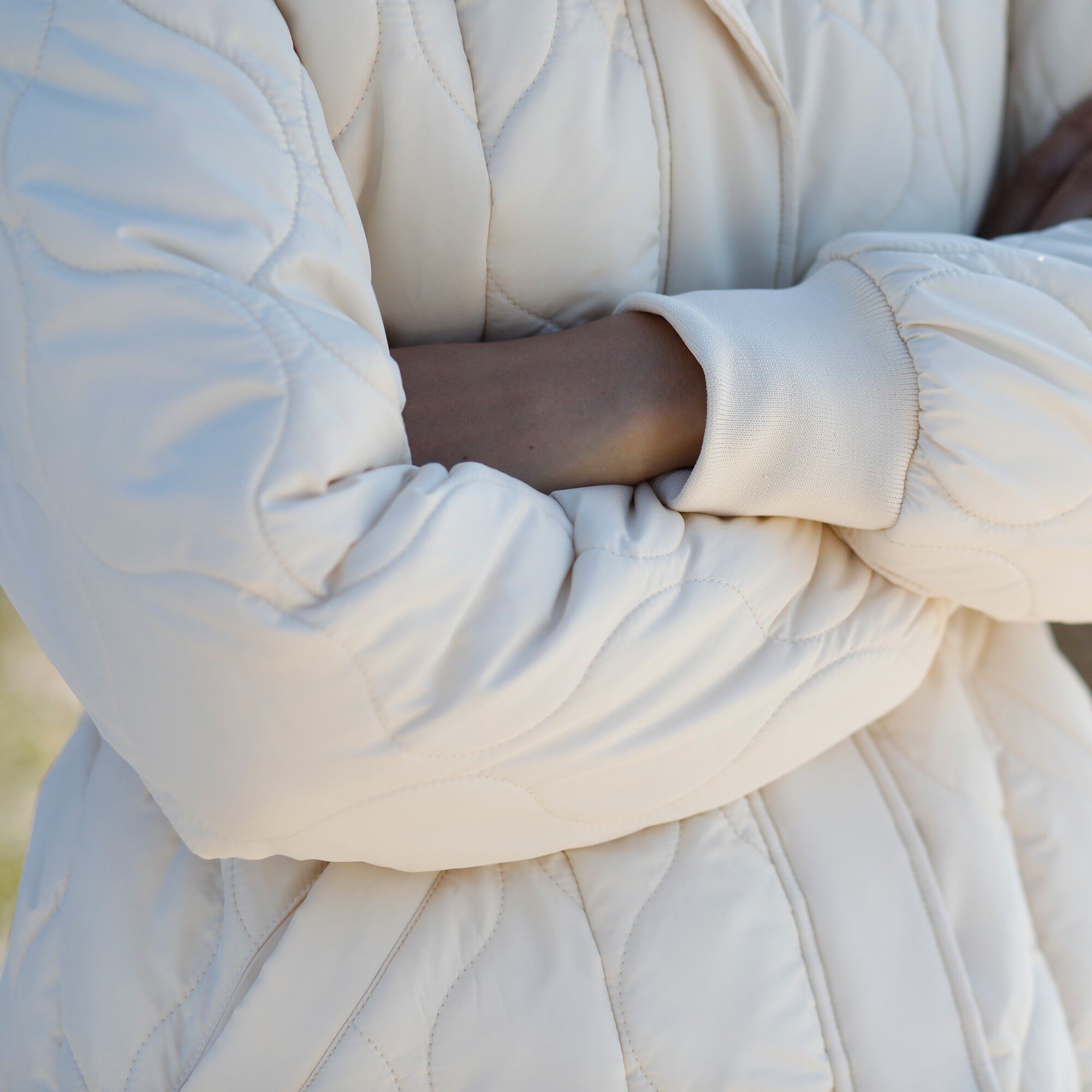 Parka matelassée mi-longue ceinturée