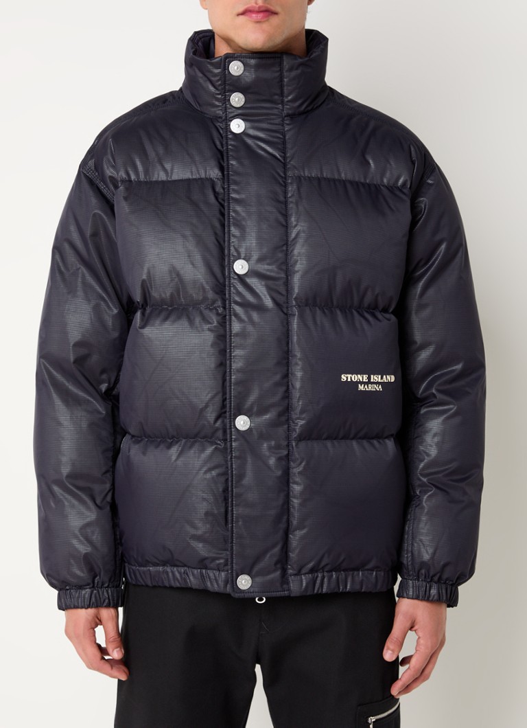 Jachetă matlasată Stone Island 446X1 cu logo imprimat.