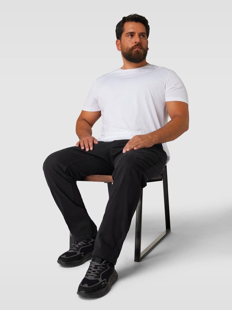PLUS SIZE Stoffhose mit Knopf- und Reißverschluss Modell 'MARCO' in schwarz