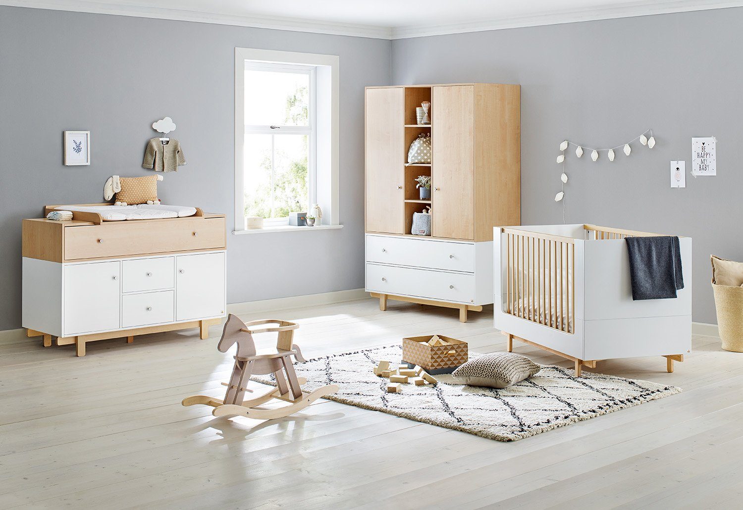 Pinolino® Babyzimmer-Komplettset Boks, (Set, 3-St., Kinderbett, Kleiderschrank, Wickelkommode), extrabreit groß; mit Kinderbett, Schrank und Wickelkommode