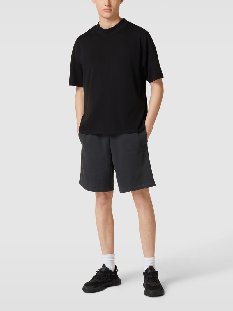 Sweatshorts mit Label-Stitching in schwarz
