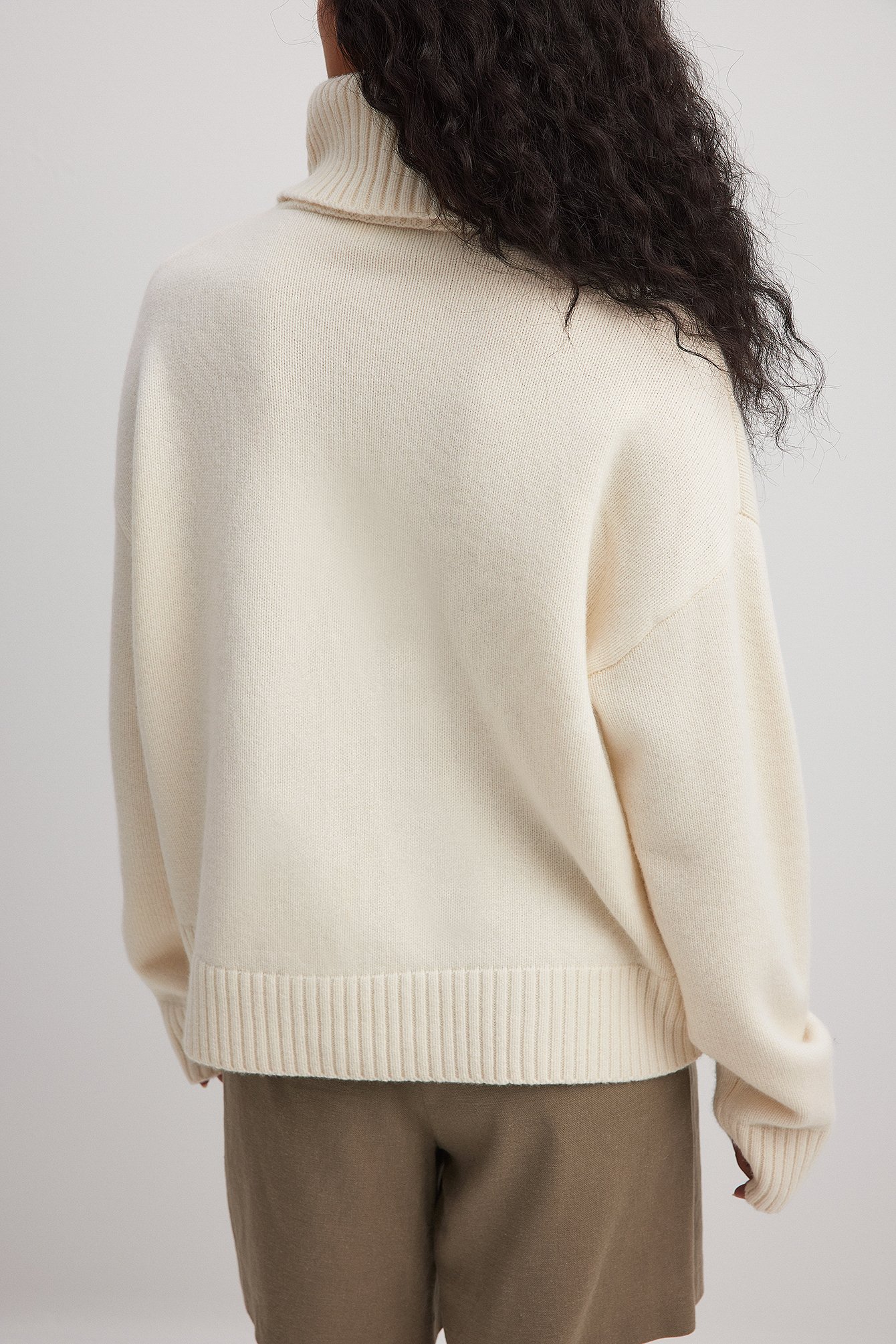 Rollkragenpullover aus Wolle