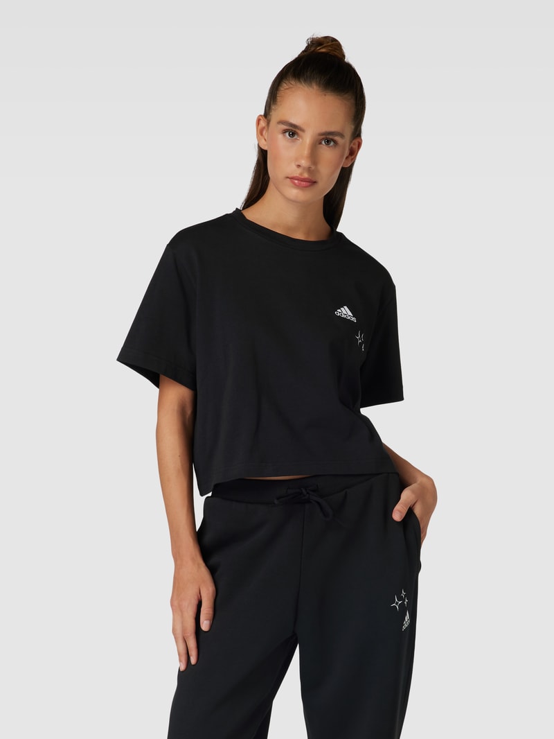 Cropped T-Shirt mit Label-Stitching in schwarz