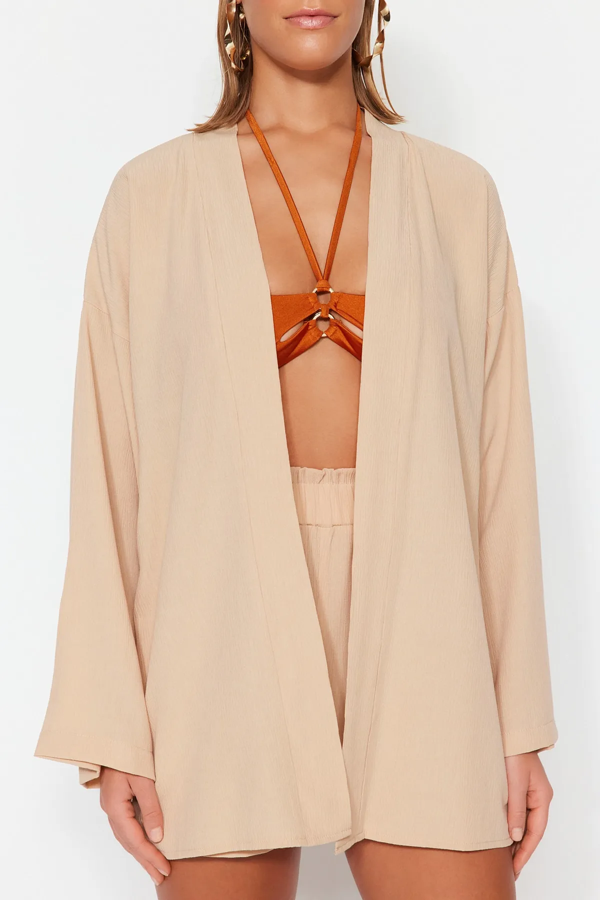 Trendyol Collection  Beige gewebtes Kimono-Shorts-Set TBESS23AU00089