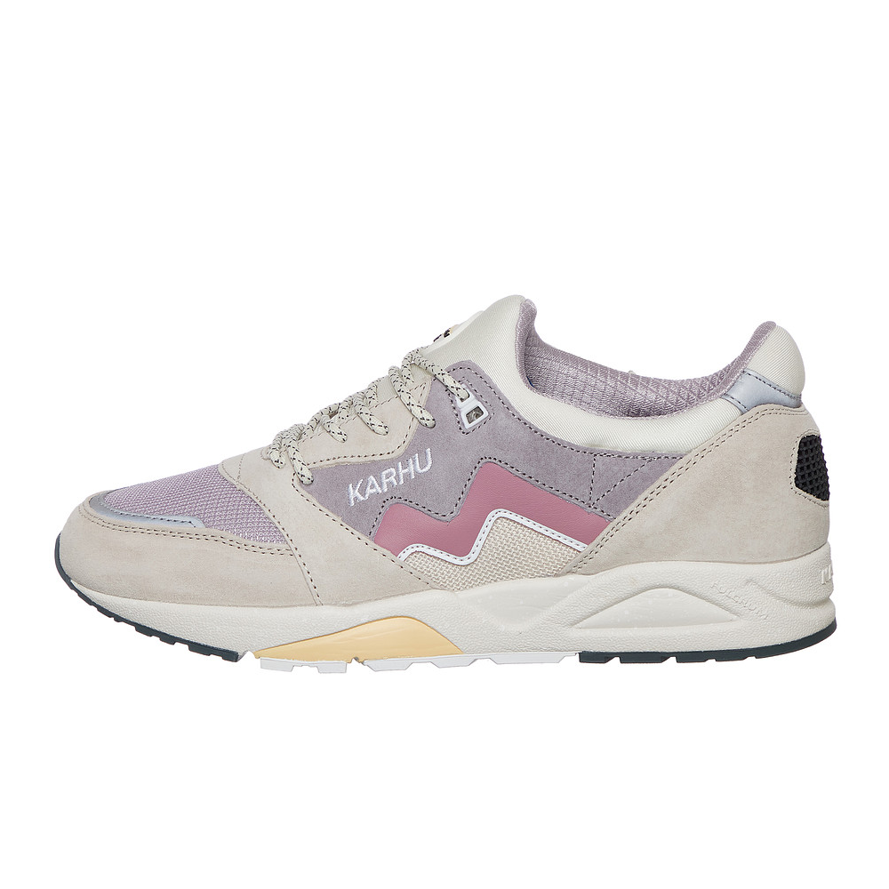 Karhu Aria 95 F803098 / weiss