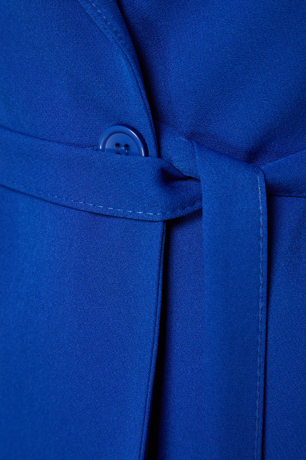 Trendyol Modest  Blauer Anzug aus Crêpe mit Schnürung, detailliertem Futter, Jacke und Hose aus gewebtem Unterteil und Oberteil TCTSS23US00044